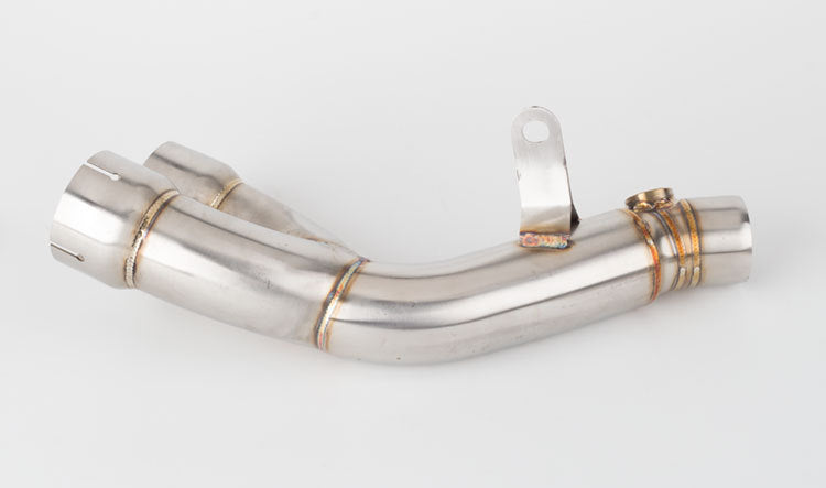 The Exhaust Pipe Goes To The Middle Section Of The Back Pressure Package R6
